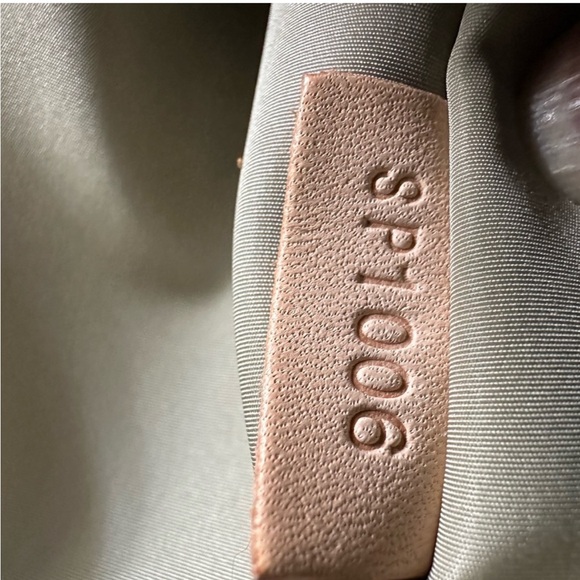 👜🤎AUTHENTIC LV CARRYALL DUFFEL BAG 👜🤎 - Picture 8 of 16